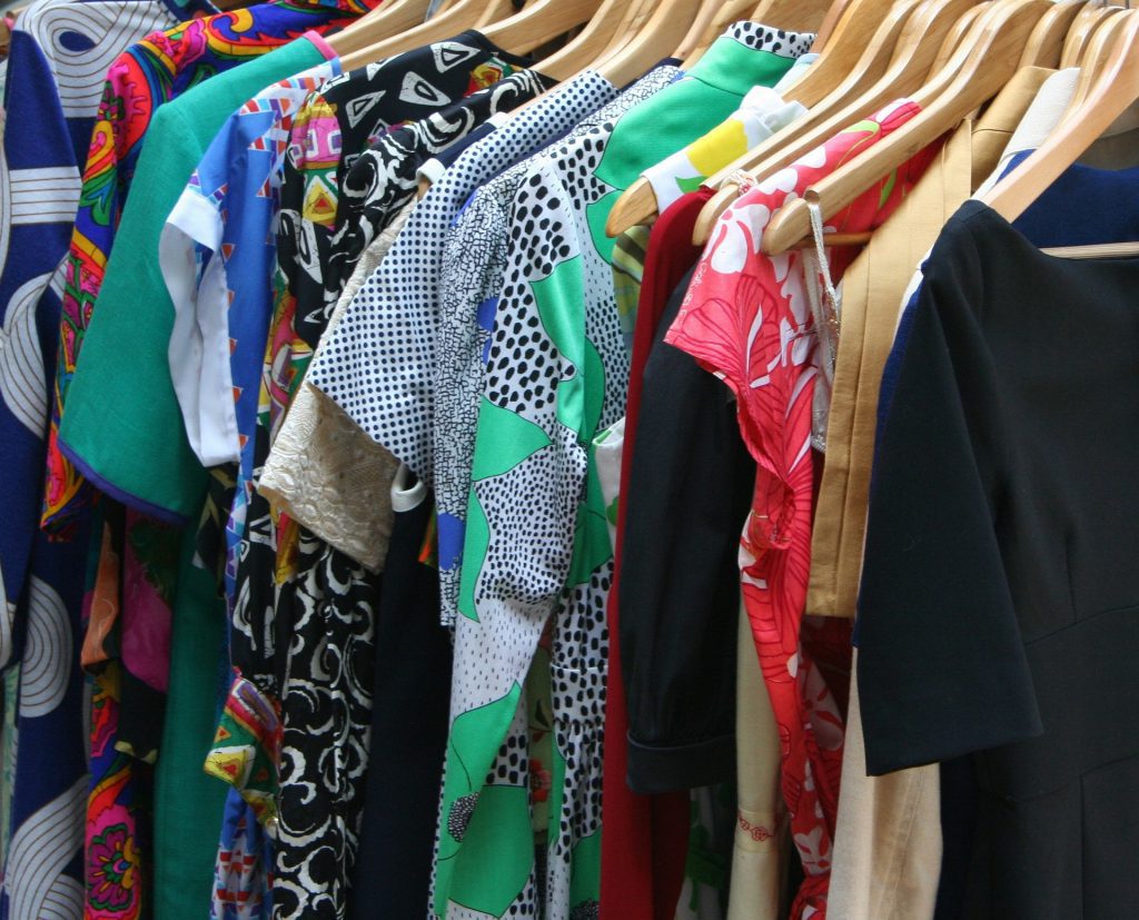 Como organizar o guarda roupa - categorize